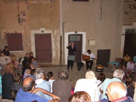 Virginie et Michel, Ballade contée dans les rue de Laurens Août 2010